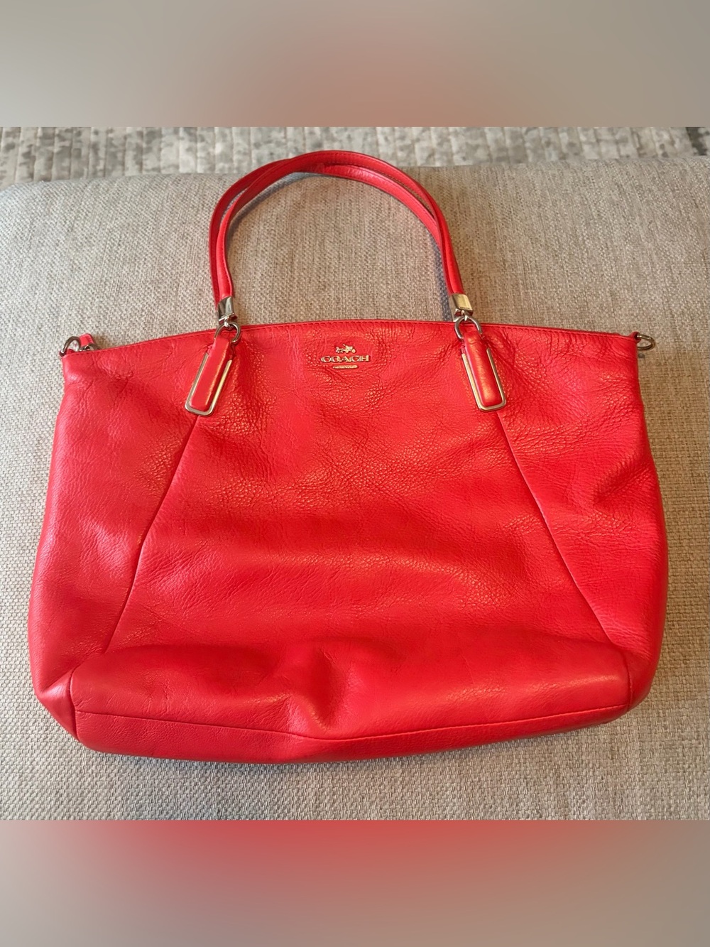 Coach Kelsey Red Zippered Tote Bag in Pebbled Leather - from 2014!